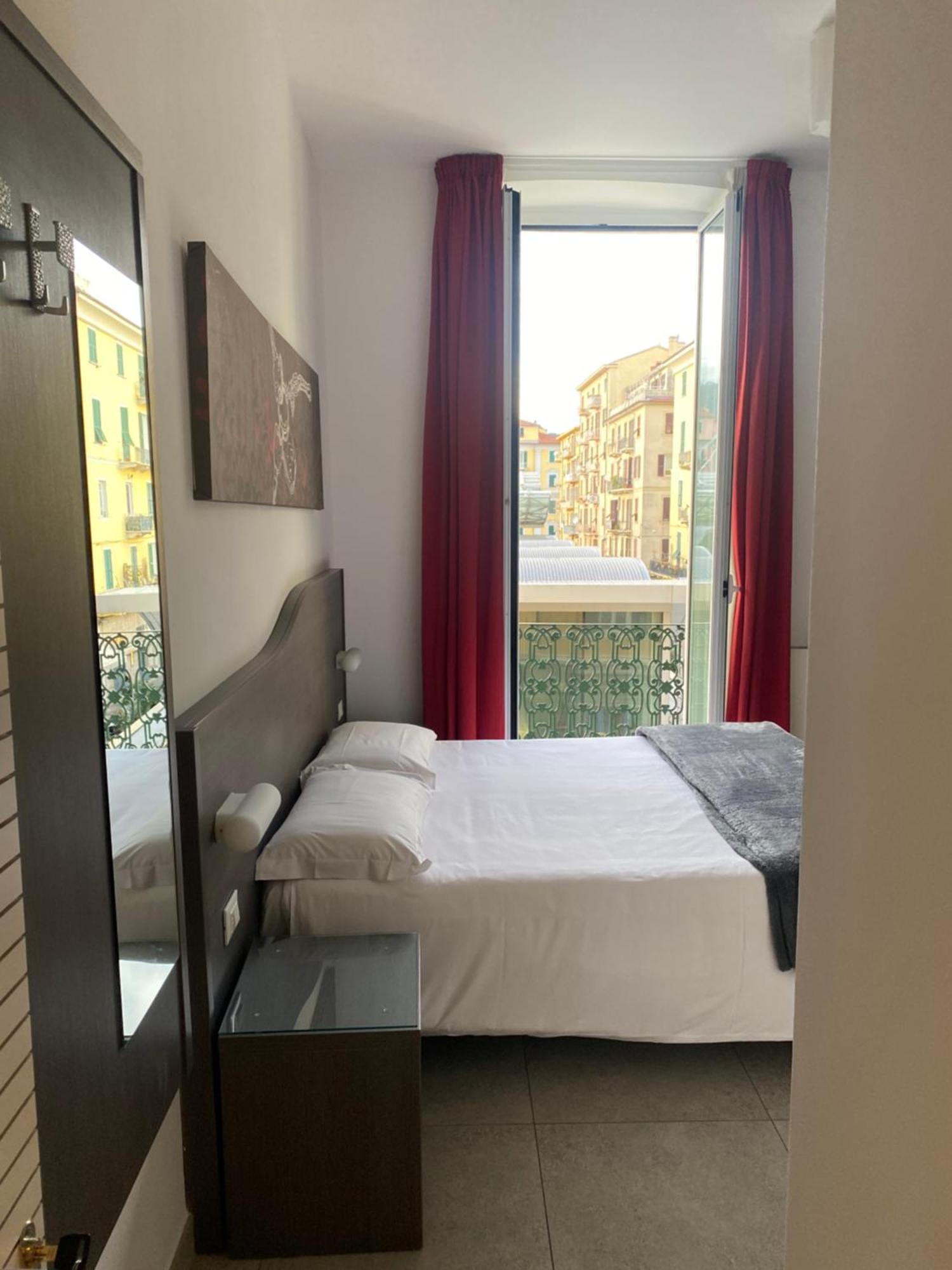 54 Rosselli Rooms La Spezia Eksteriør bilde