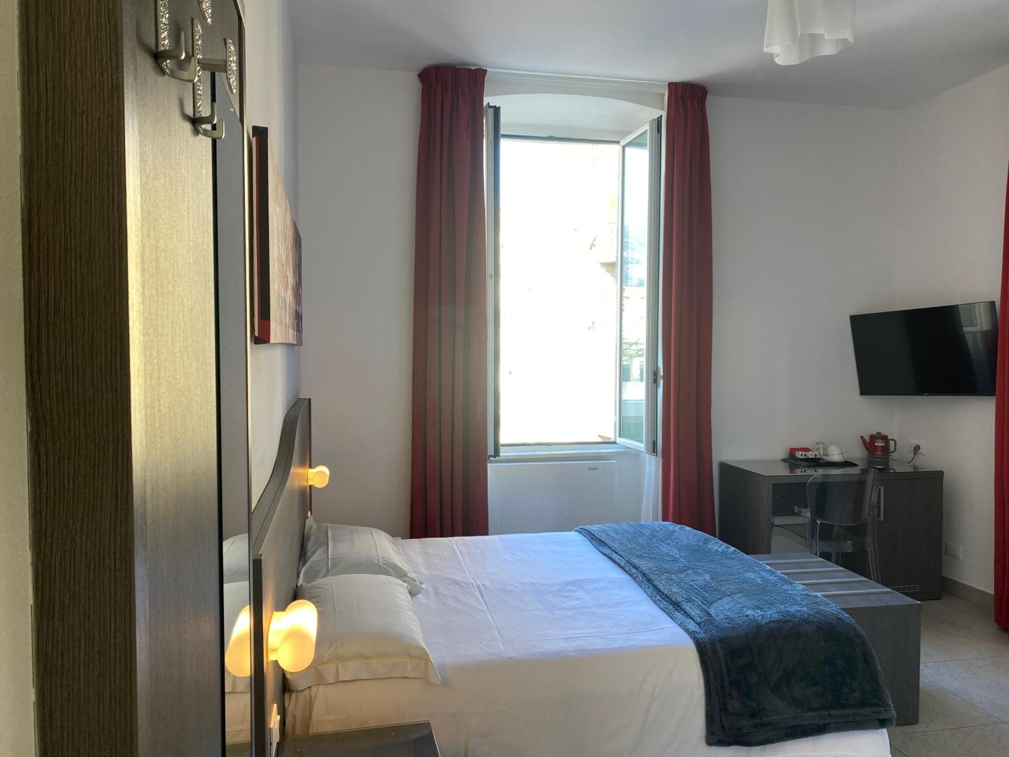 54 Rosselli Rooms La Spezia Eksteriør bilde